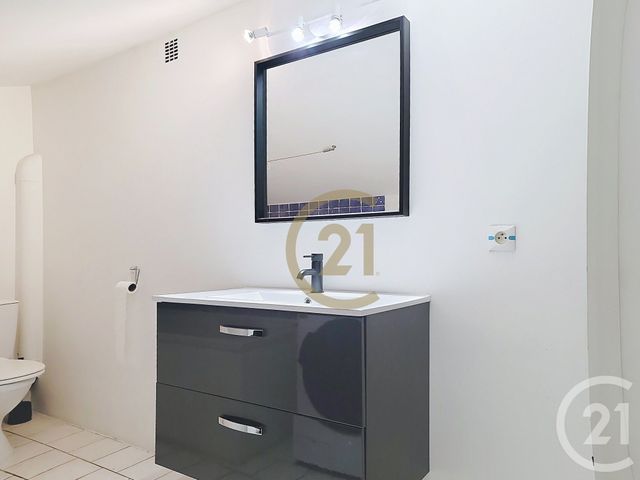 Appartement F2 à louer - 2 pièces - 45.0 m2 - DRAGUIGNAN - 83 - PROVENCE-ALPES-COTE-D-AZUR - Century 21 Haussmann Immobilier