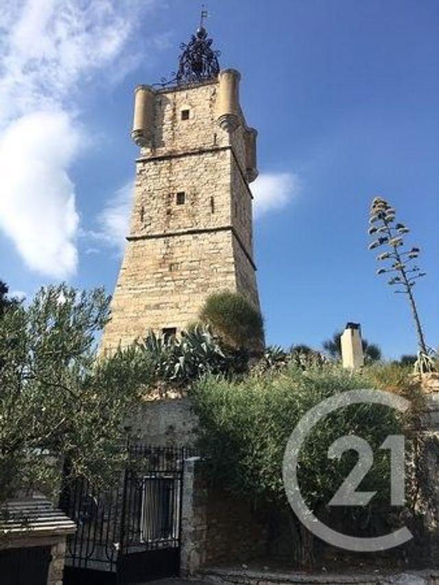 Appartement F2 à louer - 2 pièces - 41.98 m2 - DRAGUIGNAN - 83 - PROVENCE-ALPES-COTE-D-AZUR - Century 21 Haussmann Immobilier