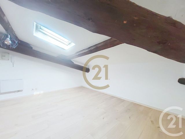 Appartement F2 à louer - 2 pièces - 41.98 m2 - DRAGUIGNAN - 83 - PROVENCE-ALPES-COTE-D-AZUR - Century 21 Haussmann Immobilier