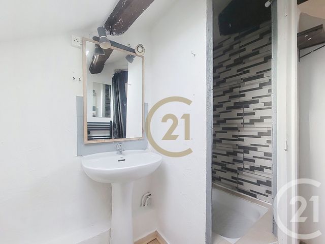 Appartement F2 à louer - 2 pièces - 41.98 m2 - DRAGUIGNAN - 83 - PROVENCE-ALPES-COTE-D-AZUR - Century 21 Haussmann Immobilier