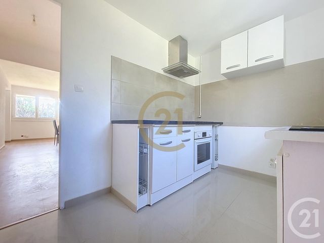 Appartement F3 bis à louer - 4 pièces - 65.71 m2 - DRAGUIGNAN - 83 - PROVENCE-ALPES-COTE-D-AZUR - Century 21 Haussmann Immobilier
