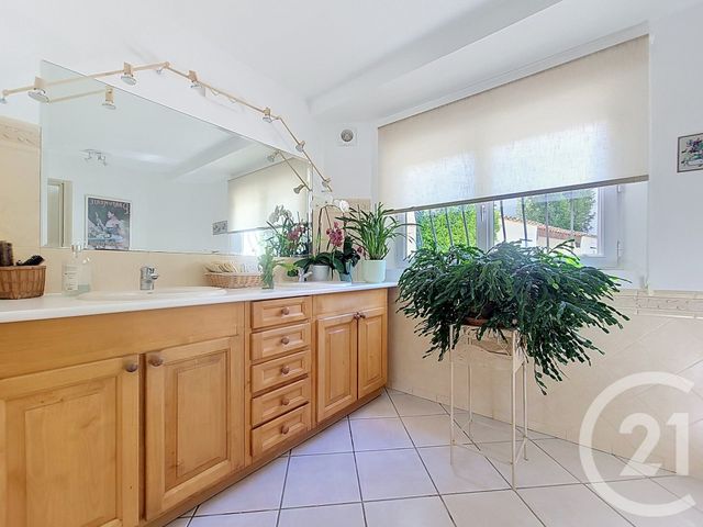 maison à vendre - 7 pièces - 202.77 m2 - DRAGUIGNAN - 83 - PROVENCE-ALPES-COTE-D-AZUR - Century 21 Haussmann Immobilier