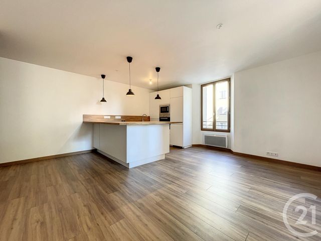 Appartement F3 à vendre - 3 pièces - 62.62 m2 - DRAGUIGNAN - 83 - PROVENCE-ALPES-COTE-D-AZUR - Century 21 Haussmann Immobilier