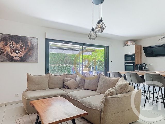 Appartement F3 à louer - 3 pièces - 71.69 m2 - ST RAPHAEL - 83 - PROVENCE-ALPES-COTE-D-AZUR - Century 21 Haussmann Immobilier