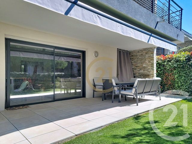 Appartement F3 à louer - 3 pièces - 71.69 m2 - ST RAPHAEL - 83 - PROVENCE-ALPES-COTE-D-AZUR - Century 21 Haussmann Immobilier