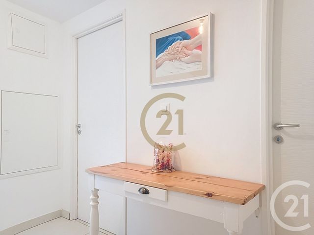 Appartement F3 à louer - 3 pièces - 71.69 m2 - ST RAPHAEL - 83 - PROVENCE-ALPES-COTE-D-AZUR - Century 21 Haussmann Immobilier