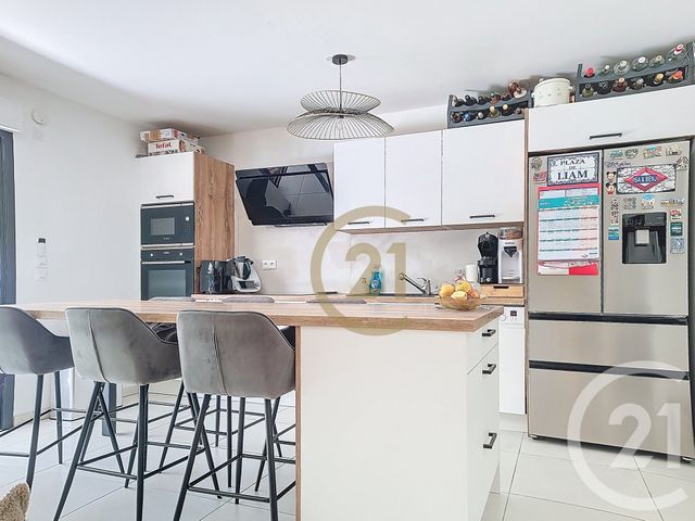 Appartement F3 à louer - 3 pièces - 71.69 m2 - ST RAPHAEL - 83 - PROVENCE-ALPES-COTE-D-AZUR - Century 21 Haussmann Immobilier