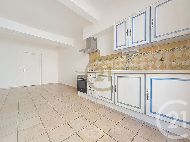 Appartement F2 à louer - 2 pièces - 37.15 m2 - DRAGUIGNAN - 83 - PROVENCE-ALPES-COTE-D-AZUR - Century 21 Haussmann Immobilier