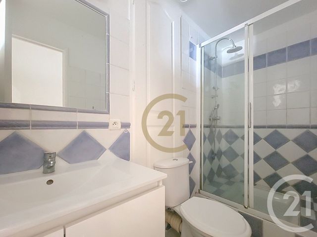 Appartement F2 à louer - 2 pièces - 37.15 m2 - DRAGUIGNAN - 83 - PROVENCE-ALPES-COTE-D-AZUR - Century 21 Haussmann Immobilier