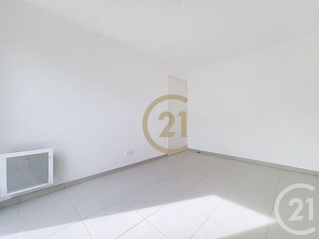 Appartement à louer - 2 pièces - 40.56 m2 - DRAGUIGNAN - 83 - PROVENCE-ALPES-COTE-D-AZUR - Century 21 Haussmann Immobilier