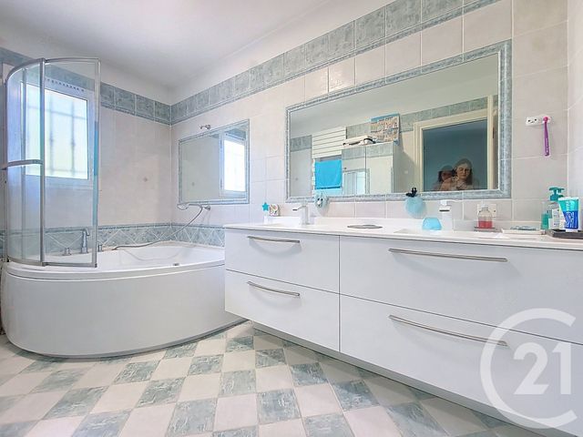 maison à vendre - 5 pièces - 127.6 m2 - DRAGUIGNAN - 83 - PROVENCE-ALPES-COTE-D-AZUR - Century 21 Haussmann Immobilier