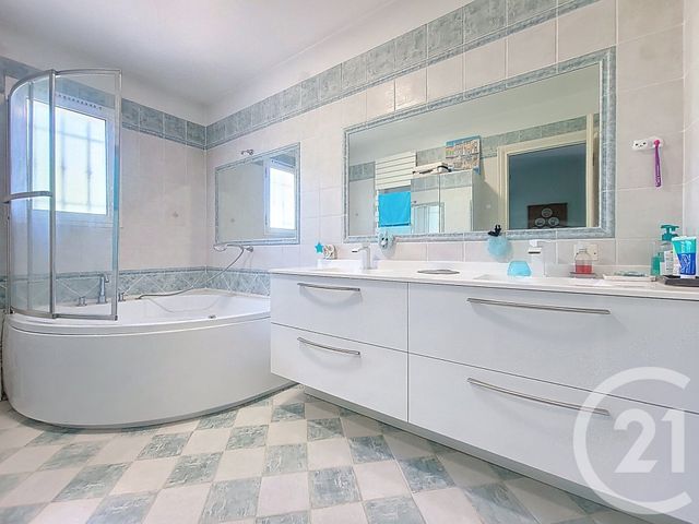 maison à vendre - 5 pièces - 127.6 m2 - DRAGUIGNAN - 83 - PROVENCE-ALPES-COTE-D-AZUR - Century 21 Haussmann Immobilier