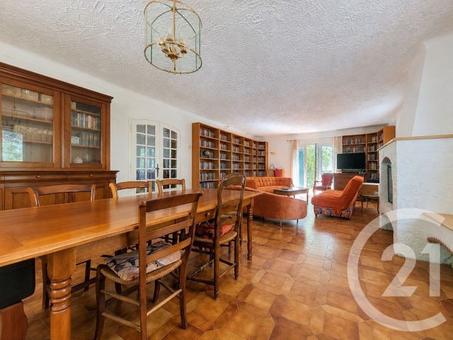 maison à vendre - 7 pièces - 222.06 m2 - DRAGUIGNAN - 83 - PROVENCE-ALPES-COTE-D-AZUR - Century 21 Haussmann Immobilier