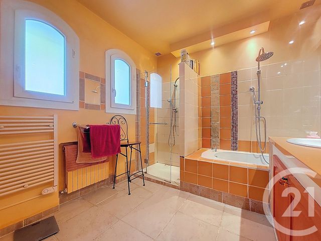 maison à vendre - 6 pièces - 197.0 m2 - DRAGUIGNAN - 83 - PROVENCE-ALPES-COTE-D-AZUR - Century 21 Haussmann Immobilier