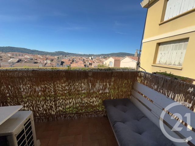 Appartement F3 à louer - 3 pièces - 54.9 m2 - DRAGUIGNAN - 83 - PROVENCE-ALPES-COTE-D-AZUR - Century 21 Haussmann Immobilier