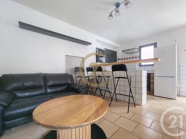 maison à louer - 2 pièces - 28.6 m2 - DRAGUIGNAN - 83 - PROVENCE-ALPES-COTE-D-AZUR - Century 21 Haussmann Immobilier