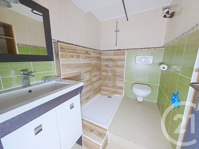 Appartement F3 à vendre - 3 pièces - 68.6 m2 - FLAYOSC - 83 - PROVENCE-ALPES-COTE-D-AZUR - Century 21 Haussmann Immobilier
