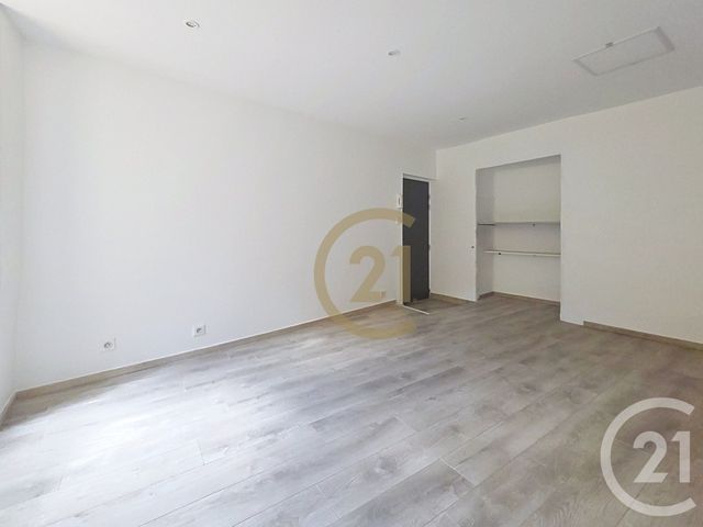 Appartement F3 à vendre - 3 pièces - 68.6 m2 - FLAYOSC - 83 - PROVENCE-ALPES-COTE-D-AZUR - Century 21 Haussmann Immobilier