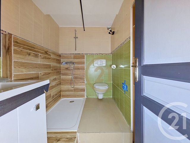 Appartement F3 à vendre - 3 pièces - 68.6 m2 - FLAYOSC - 83 - PROVENCE-ALPES-COTE-D-AZUR - Century 21 Haussmann Immobilier
