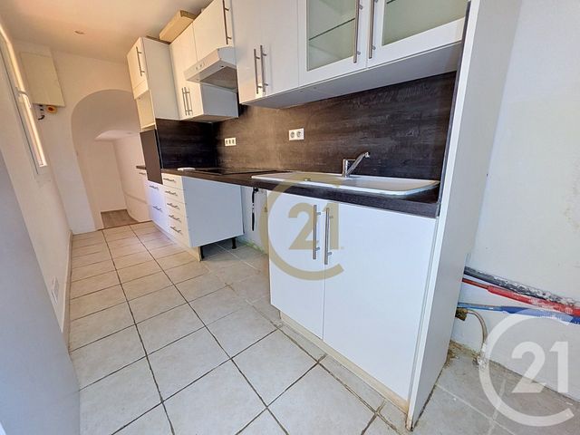 Appartement F3 à vendre - 3 pièces - 68.6 m2 - FLAYOSC - 83 - PROVENCE-ALPES-COTE-D-AZUR - Century 21 Haussmann Immobilier