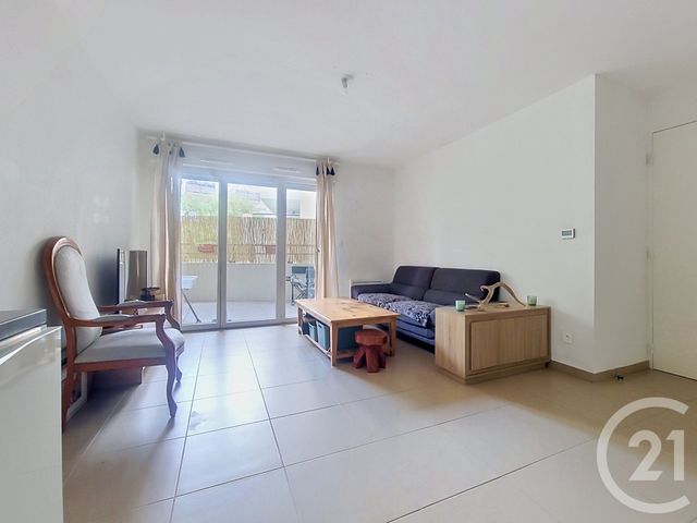 Appartement T3 à vendre - 3 pièces - 57.4 m2 - DRAGUIGNAN - 83 - PROVENCE-ALPES-COTE-D-AZUR - Century 21 Haussmann Immobilier