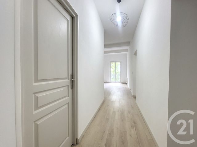 Appartement F3 à louer - 3 pièces - 76.0 m2 - DRAGUIGNAN - 83 - PROVENCE-ALPES-COTE-D-AZUR - Century 21 Haussmann Immobilier