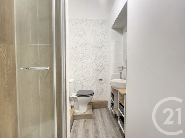 Appartement F3 à louer - 3 pièces - 76.0 m2 - DRAGUIGNAN - 83 - PROVENCE-ALPES-COTE-D-AZUR - Century 21 Haussmann Immobilier