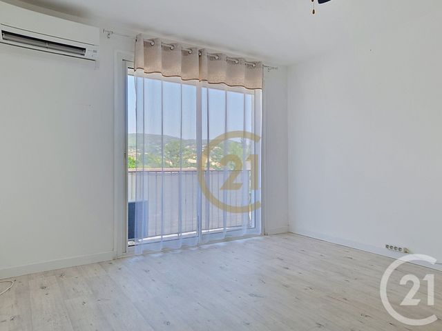 Appartement F3 à louer - 3 pièces - 58.38 m2 - DRAGUIGNAN - 83 - PROVENCE-ALPES-COTE-D-AZUR - Century 21 Haussmann Immobilier