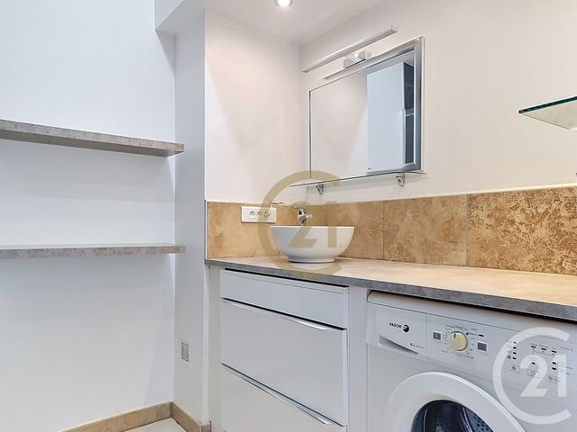 Appartement F3 à louer - 3 pièces - 58.38 m2 - DRAGUIGNAN - 83 - PROVENCE-ALPES-COTE-D-AZUR - Century 21 Haussmann Immobilier
