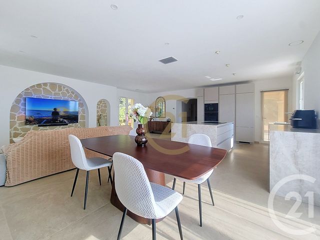 maison à vendre - 8 pièces - 174.0 m2 - DRAGUIGNAN - 83 - PROVENCE-ALPES-COTE-D-AZUR - Century 21 Haussmann Immobilier