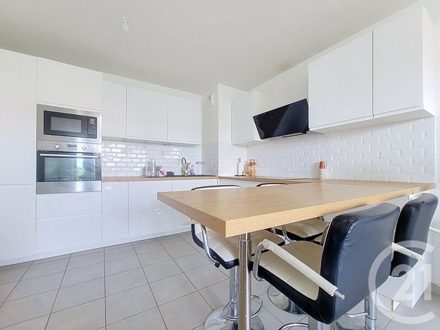 Appartement F3 à louer - 3 pièces - 55.45 m2 - LE MUY - 83 - PROVENCE-ALPES-COTE-D-AZUR - Century 21 Haussmann Immobilier