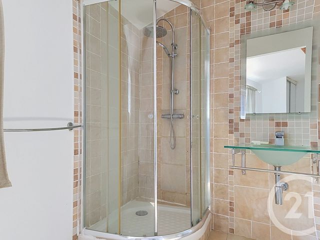 Appartement F4 à louer - 4 pièces - 100.0 m2 - DRAGUIGNAN - 83 - PROVENCE-ALPES-COTE-D-AZUR - Century 21 Haussmann Immobilier