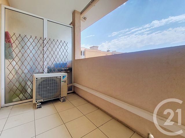 Appartement F3 à vendre - 3 pièces - 66.76 m2 - DRAGUIGNAN - 83 - PROVENCE-ALPES-COTE-D-AZUR - Century 21 Haussmann Immobilier