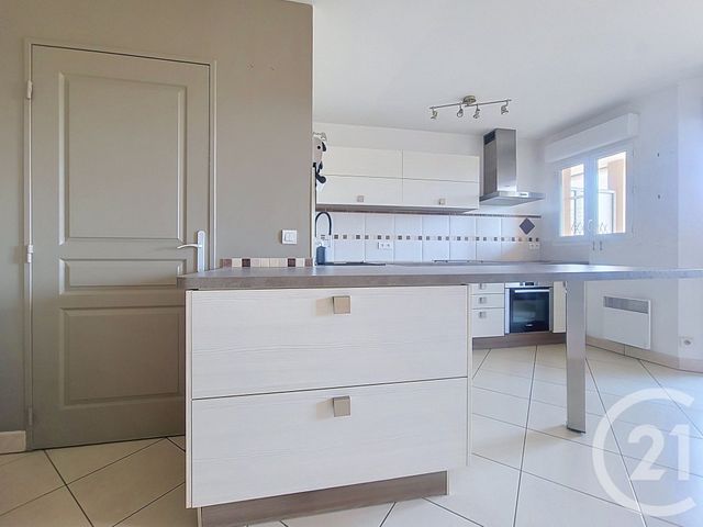 Appartement F3 à vendre - 3 pièces - 66.76 m2 - DRAGUIGNAN - 83 - PROVENCE-ALPES-COTE-D-AZUR - Century 21 Haussmann Immobilier