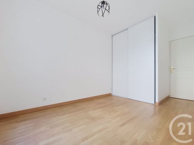 Appartement F3 à vendre - 3 pièces - 66.76 m2 - DRAGUIGNAN - 83 - PROVENCE-ALPES-COTE-D-AZUR - Century 21 Haussmann Immobilier