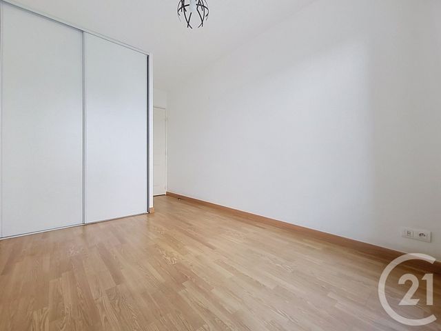 Appartement F3 à vendre - 3 pièces - 66.76 m2 - DRAGUIGNAN - 83 - PROVENCE-ALPES-COTE-D-AZUR - Century 21 Haussmann Immobilier