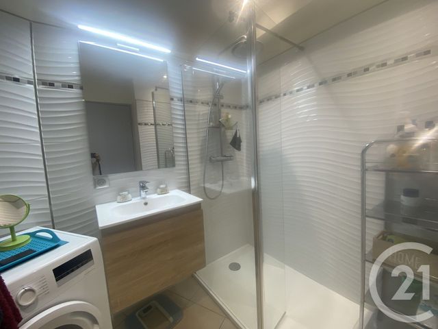 Appartement F3 à louer - 3 pièces - 56.47 m2 - DRAGUIGNAN - 83 - PROVENCE-ALPES-COTE-D-AZUR - Century 21 Haussmann Immobilier