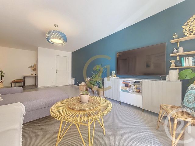 Appartement F2 à louer - 2 pièces - 49.97 m2 - DRAGUIGNAN - 83 - PROVENCE-ALPES-COTE-D-AZUR - Century 21 Haussmann Immobilier