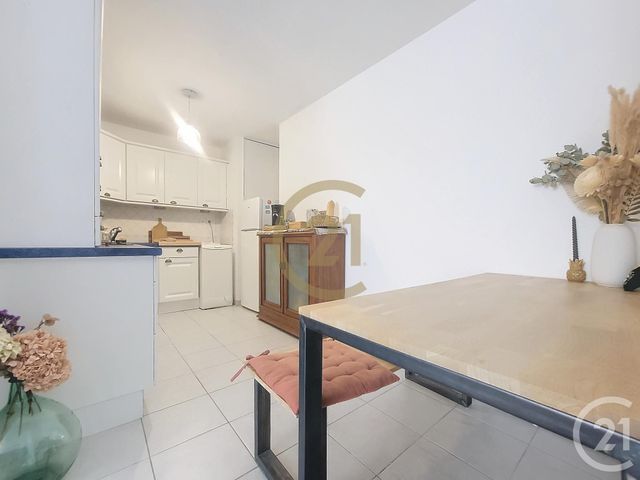 Appartement F2 à louer - 2 pièces - 49.97 m2 - DRAGUIGNAN - 83 - PROVENCE-ALPES-COTE-D-AZUR - Century 21 Haussmann Immobilier