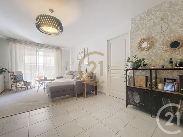 Appartement F2 à louer - 2 pièces - 49.97 m2 - DRAGUIGNAN - 83 - PROVENCE-ALPES-COTE-D-AZUR - Century 21 Haussmann Immobilier