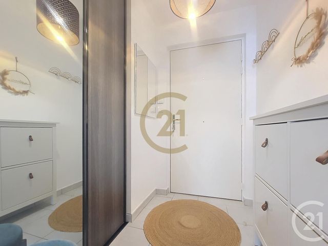 Appartement F2 à louer - 2 pièces - 49.97 m2 - DRAGUIGNAN - 83 - PROVENCE-ALPES-COTE-D-AZUR - Century 21 Haussmann Immobilier