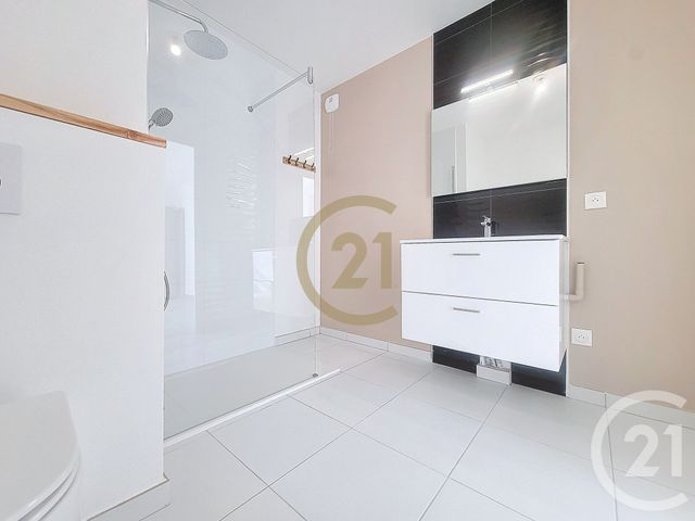Appartement F2 à louer - 2 pièces - 39.1 m2 - DRAGUIGNAN - 83 - PROVENCE-ALPES-COTE-D-AZUR - Century 21 Haussmann Immobilier