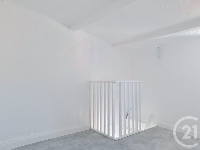 Appartement F2 à louer - 2 pièces - 26.0 m2 - DRAGUIGNAN - 83 - PROVENCE-ALPES-COTE-D-AZUR - Century 21 Haussmann Immobilier