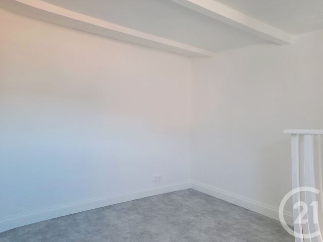 Appartement F2 à louer - 2 pièces - 26.0 m2 - DRAGUIGNAN - 83 - PROVENCE-ALPES-COTE-D-AZUR - Century 21 Haussmann Immobilier