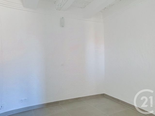 Appartement F1 bis à louer - 2 pièces - 25.97 m2 - DRAGUIGNAN - 83 - PROVENCE-ALPES-COTE-D-AZUR - Century 21 Haussmann Immobilier