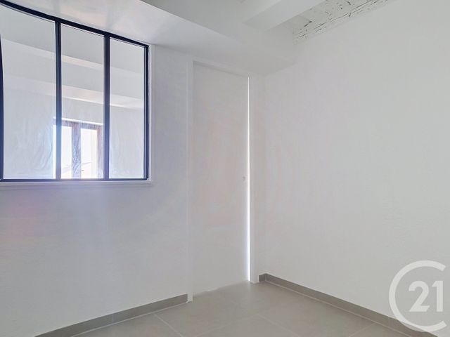 Appartement F1 bis à louer - 2 pièces - 25.97 m2 - DRAGUIGNAN - 83 - PROVENCE-ALPES-COTE-D-AZUR - Century 21 Haussmann Immobilier