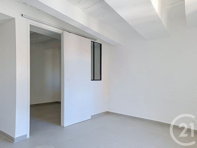 Appartement F1 bis à louer - 2 pièces - 25.97 m2 - DRAGUIGNAN - 83 - PROVENCE-ALPES-COTE-D-AZUR - Century 21 Haussmann Immobilier