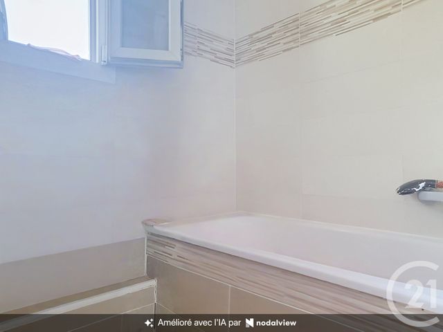 Appartement F3 à louer - 3 pièces - 75.29 m2 - DRAGUIGNAN - 83 - PROVENCE-ALPES-COTE-D-AZUR - Century 21 Haussmann Immobilier