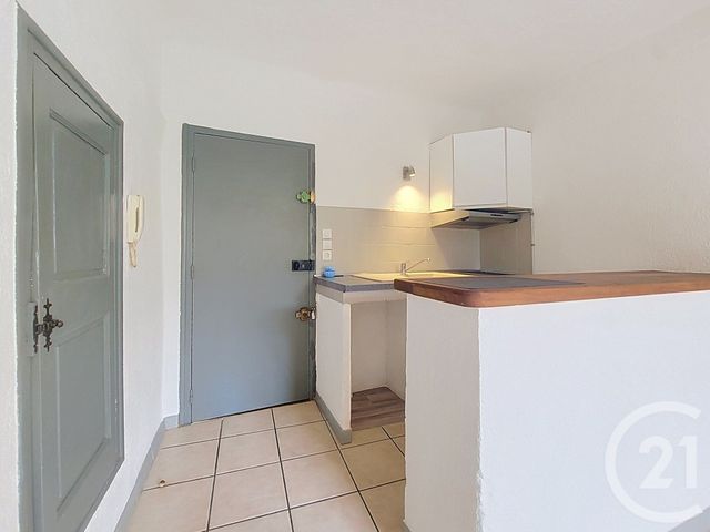 Appartement Studio à vendre - 1 pièce - 22.0 m2 - DRAGUIGNAN - 83 - PROVENCE-ALPES-COTE-D-AZUR - Century 21 Haussmann Immobilier