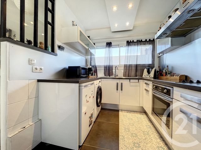 Appartement F4 à louer - 4 pièces - 72.85 m2 - DRAGUIGNAN - 83 - PROVENCE-ALPES-COTE-D-AZUR - Century 21 Haussmann Immobilier